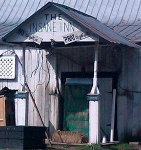 Fenders Farm Insane Inn